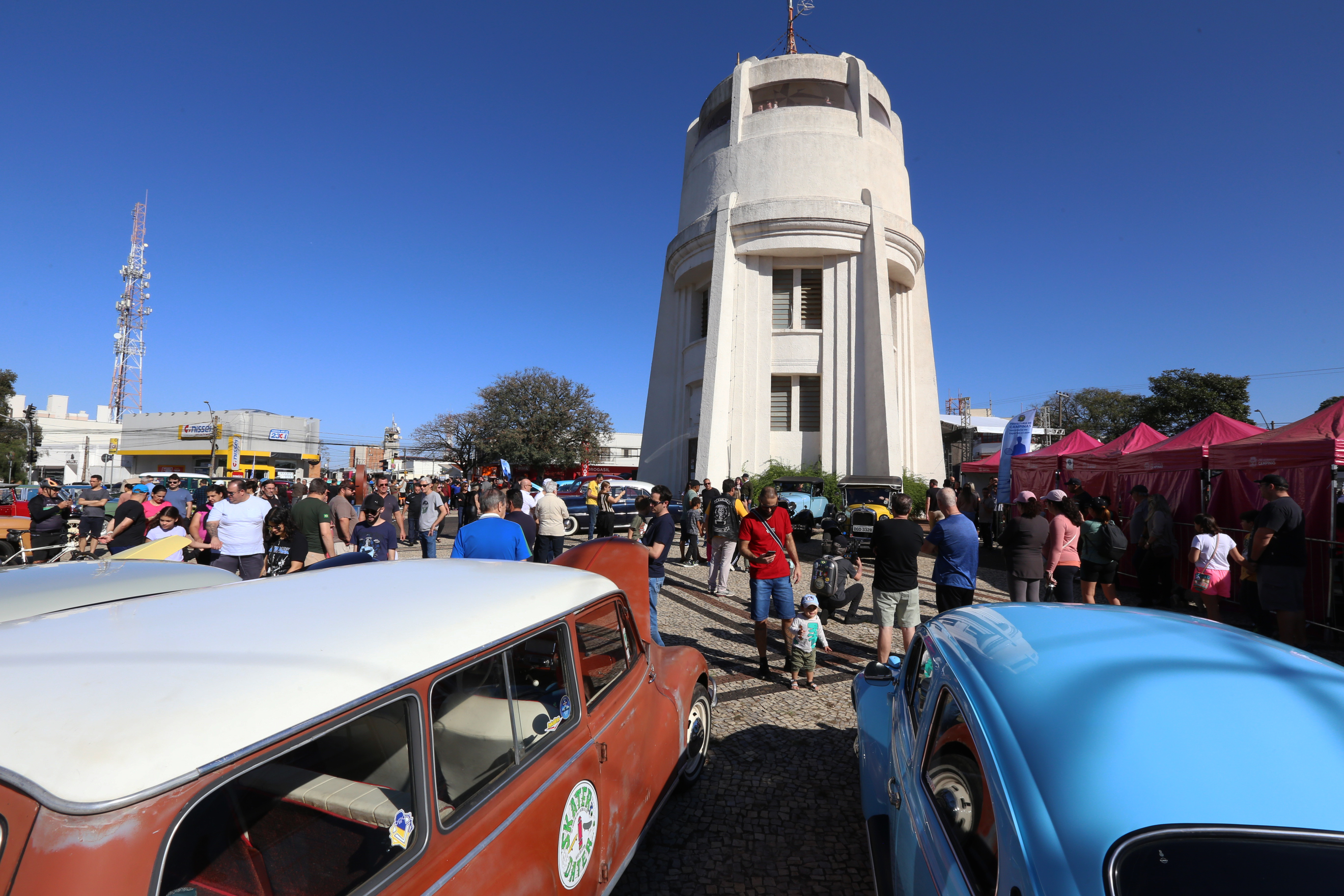 Evento será no domingo, 26 de julho, na Torre do Castelo, no Jardim Chapadão; aproximadamente 20 veículos ficarão na praça