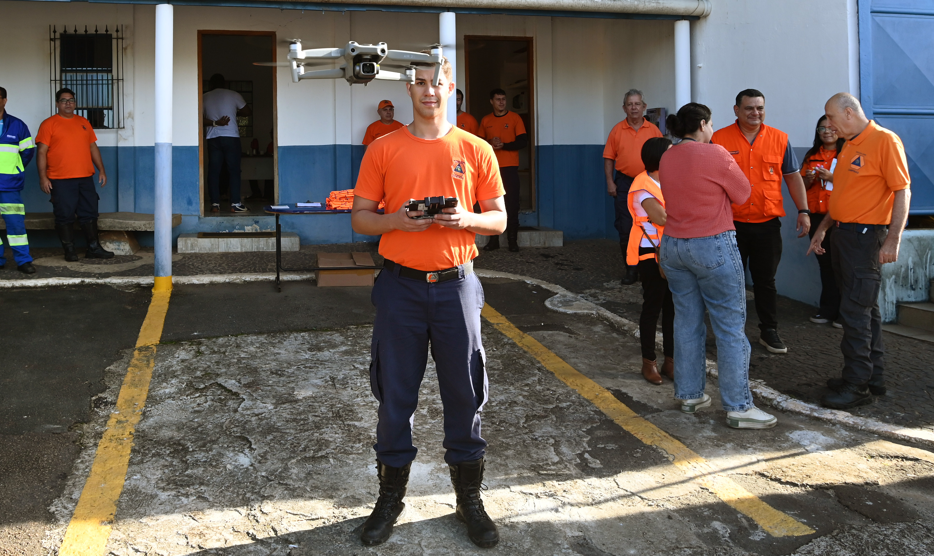 Ação contou com uso de drones operados pela Defesa Civil
