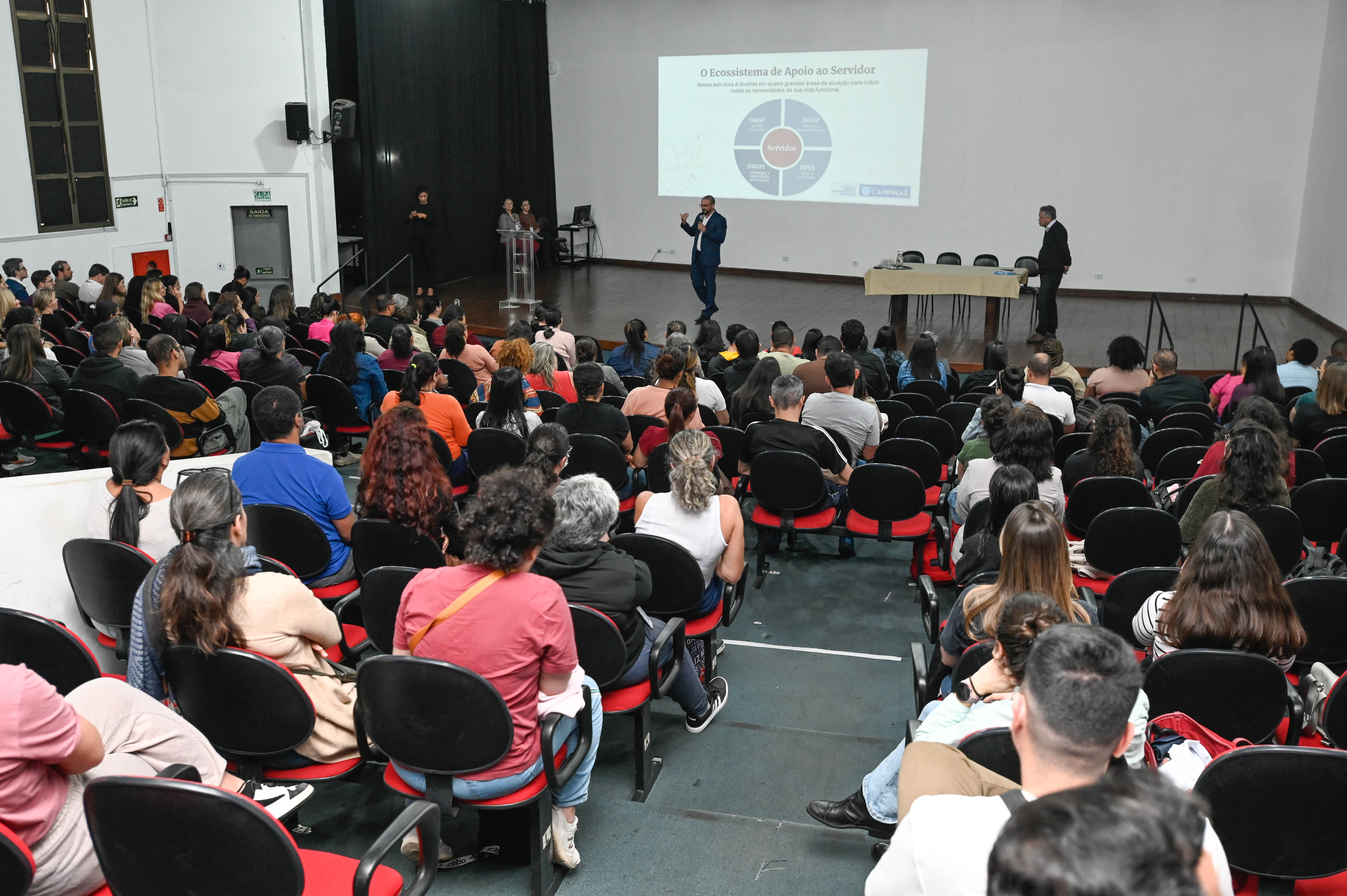 Ação visa integrar os profissionais recém-admitidos e garantir que eles tenham acesso às informações necessárias para desempenhar suas atividades com segurança e conhecimento dos seus direitos e deveres.