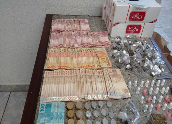 Suspeito tinha maconha, crack e cocaína