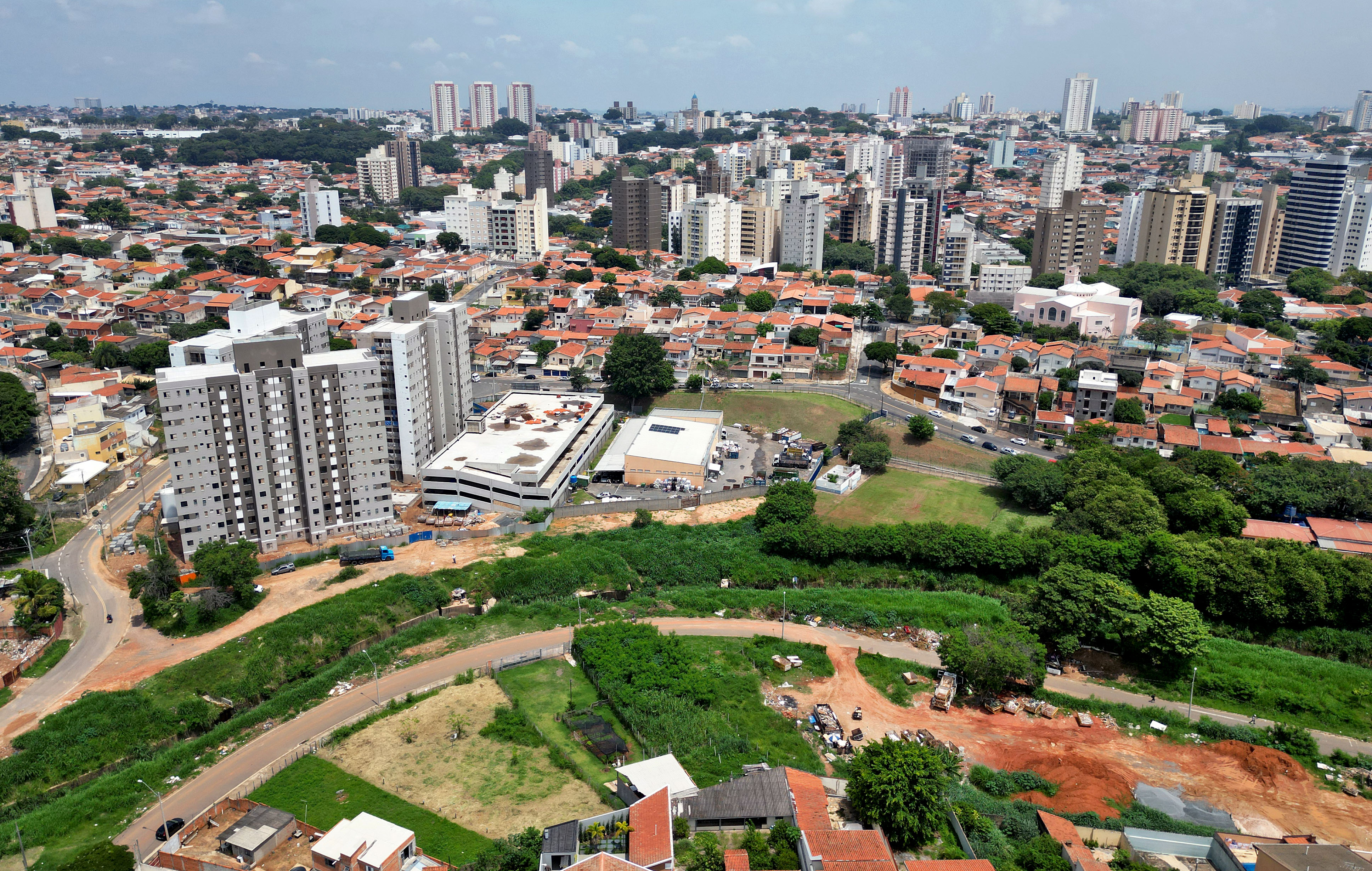 A região do Córrego Proença está entre as seis áreas cujos projetos básicos de parques lineares serão concluídos no próximo mês de maio 