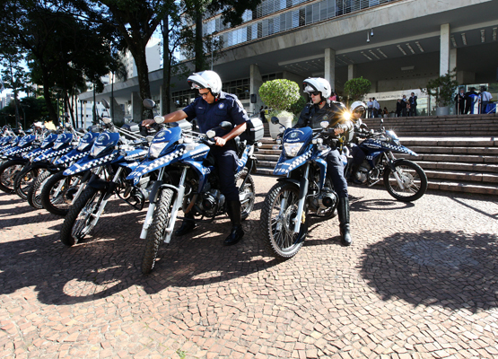 GMs recebem novas viaturas e motos