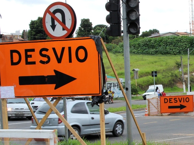 A equipe de Mobilidade Urbana da Emdec vai sinalizar o trecho bloqueado