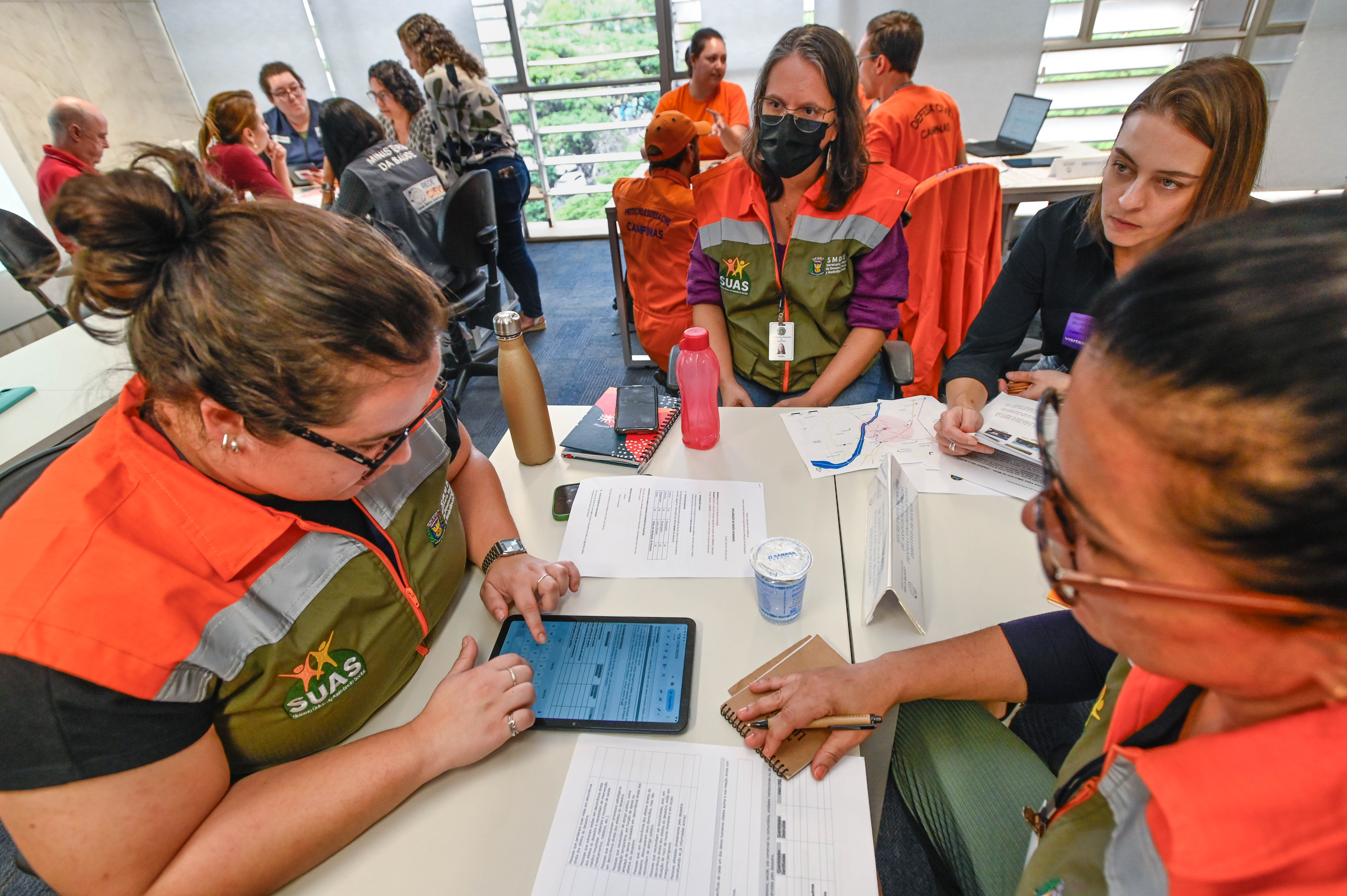 Oportunidade de aprender a realizar preenchimento de documentos essenciais em situações de emergência