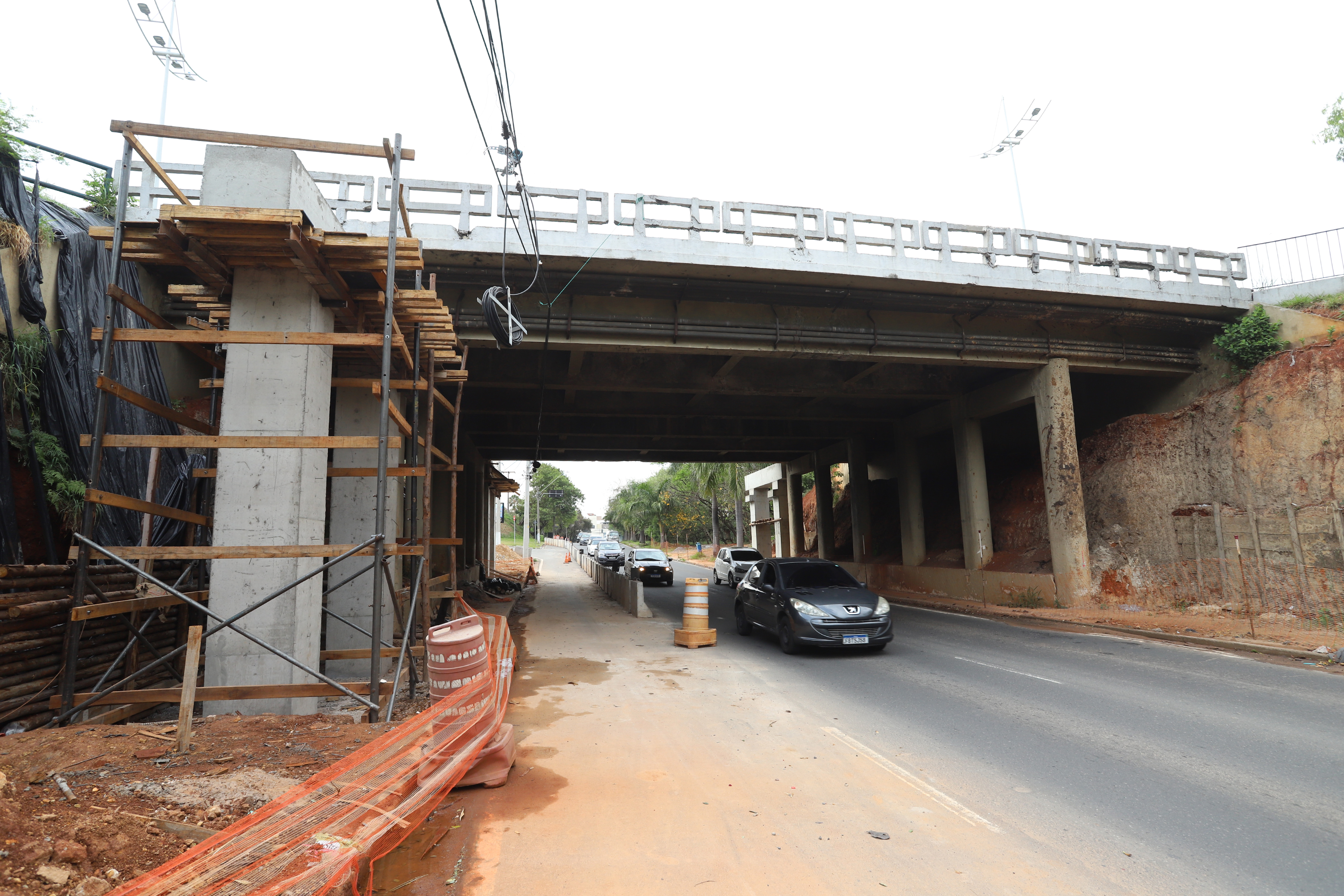 Obra prevê o alargamento das pontes para a criação de uma faixa adicional de rolamento em cada lado, com 3,25 metros de largura