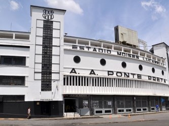 Estádio Moisés Lucarelli