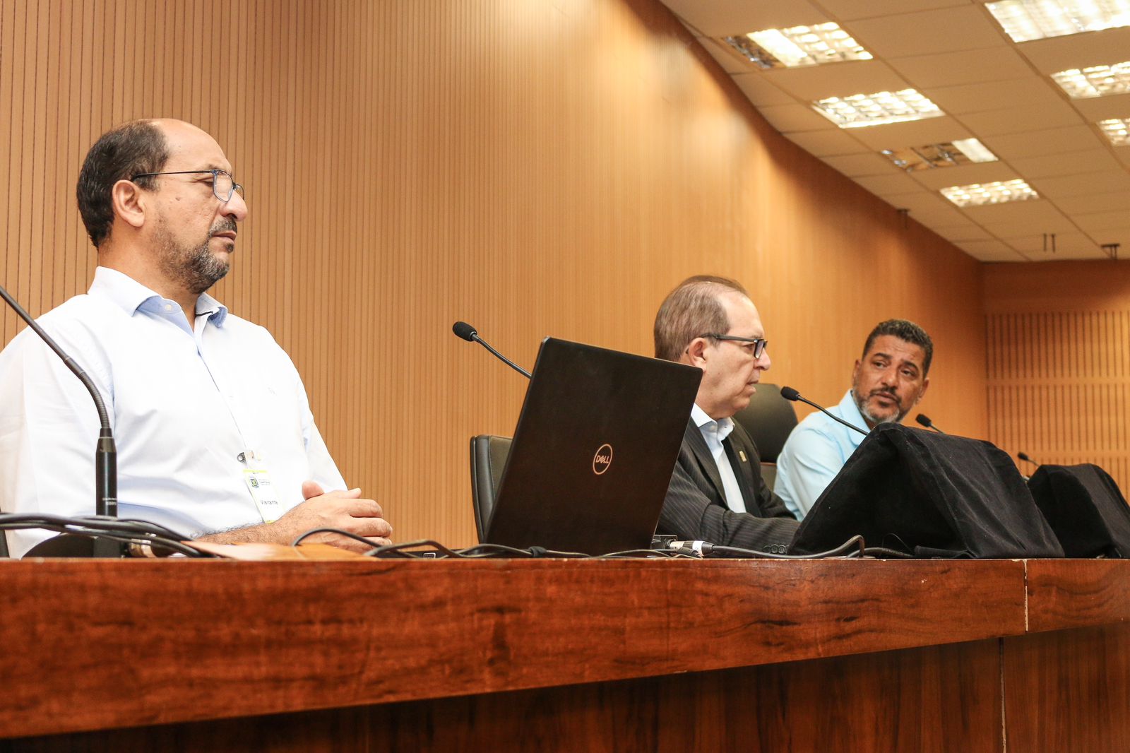 Audiência na Câmara contou com a presença do secretário de Finanças, Aurílio Caiado, e do diretor de Contabilidade e Orçamento, João Carlos Ribeiro