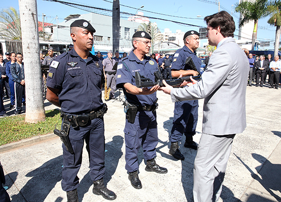 GM recebeu 20 espingardas calibre 12