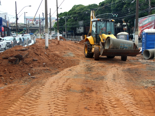 Galeria pluvial será executada no trecho em obras do BRT