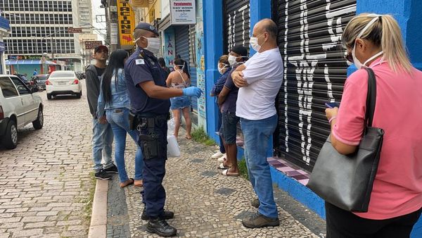 Guardas também orientaram sobre medidas para conter propagação do coronavírus