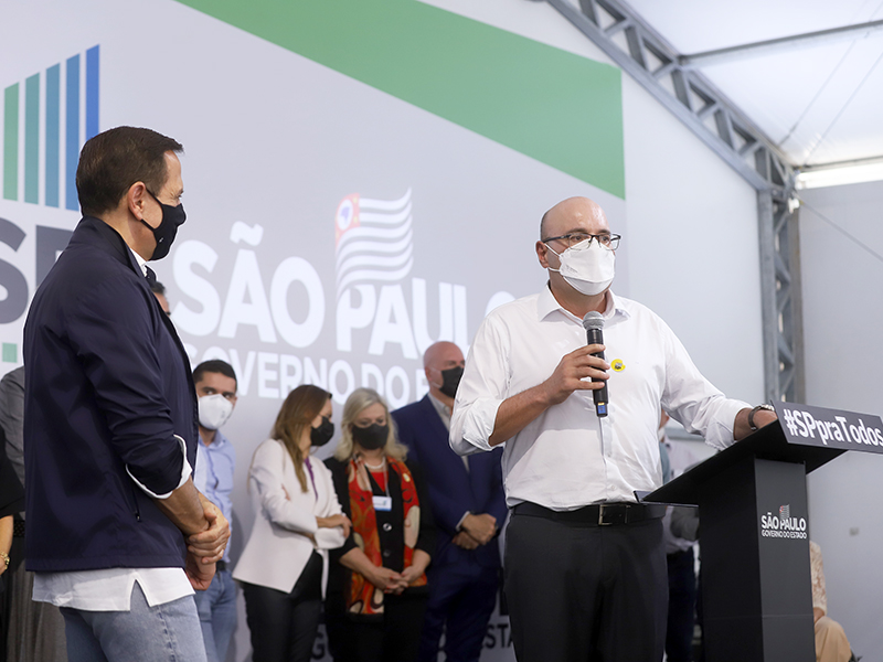 Em seguida, prefeito e governador foram para Largo do Rosário