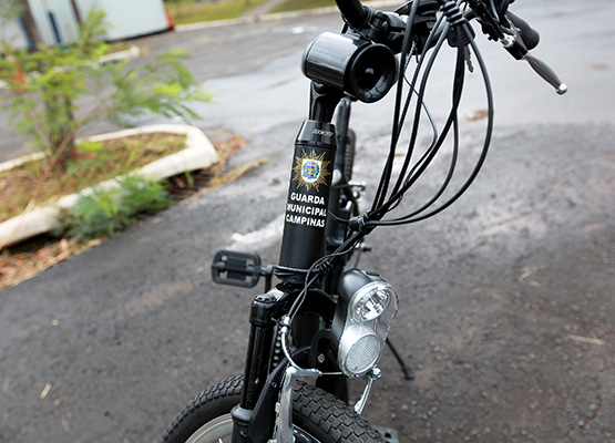 Detalhe da bicicleta elétrica