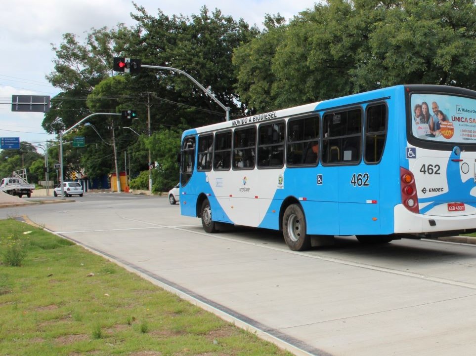 Nos pontos e terminais de embarque, os usuários devem ficar atentos à nova cor adotada 