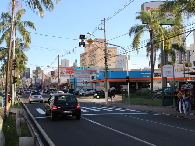 Novos semáforos vão ajudar na circulação segura de pedestres