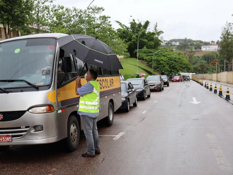 Orientações também atingem vans escolares