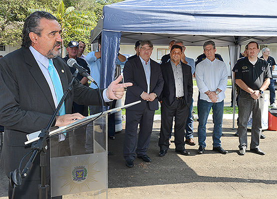 Secretário Baggio fala com alunos da academia