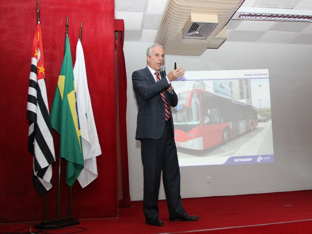 Barreiro falou sobre licitação, BRT e ônibus elétricos