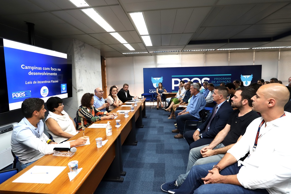 Cerca de 60 profissionais participaram do encontro nesta sexta-feira