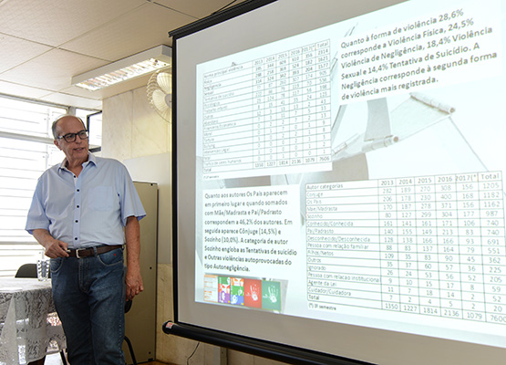 Carlos Avancini, diretor técnico do Sismov, apresentou dados