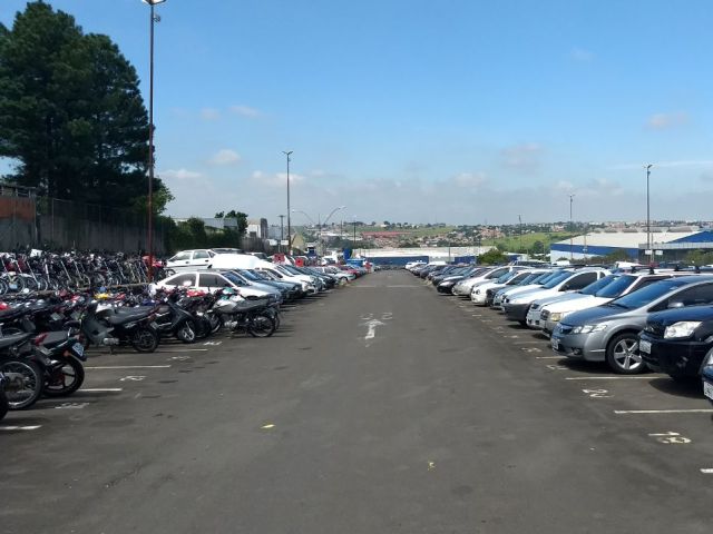 Veículos no Pátio Municipal