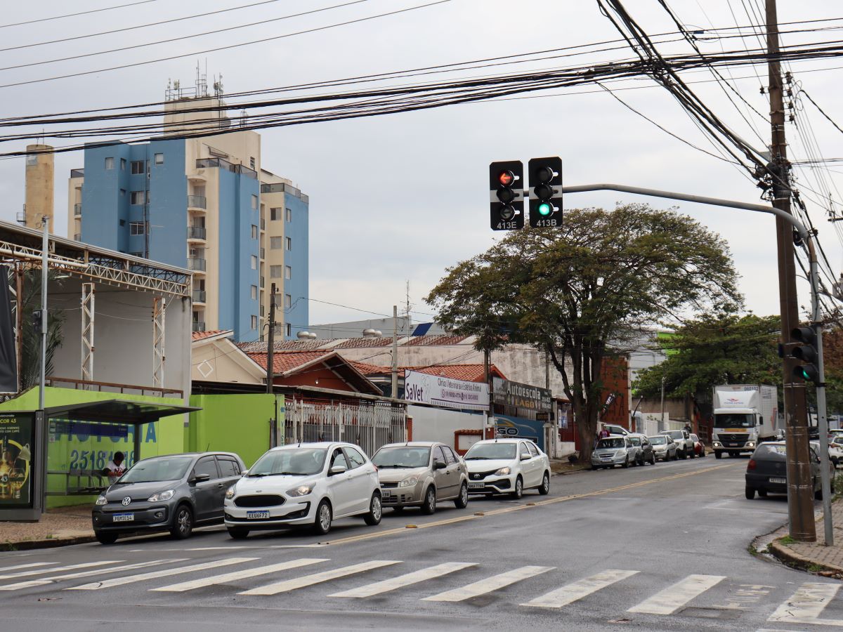  A escolha do local levou em conta a existência de quatro estágios semafóricos