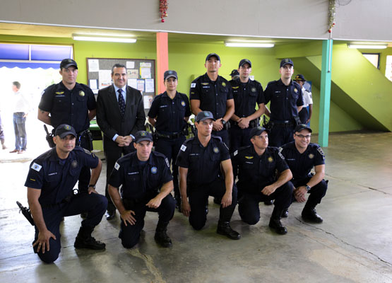 Dez GMs receberam suas primeiras patentes pelo término do período probatório