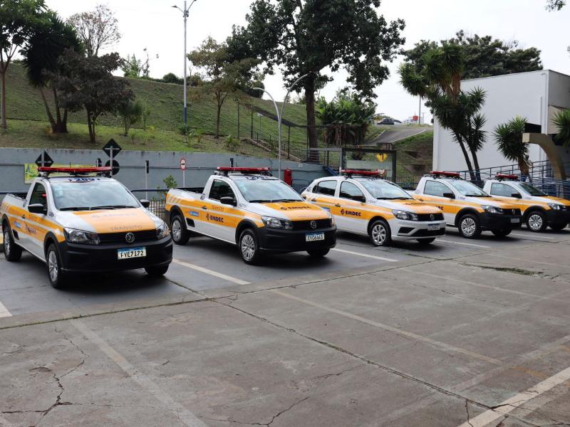 Pintura refletiva amplia a visibilidade dos veículos no trânsito à noite