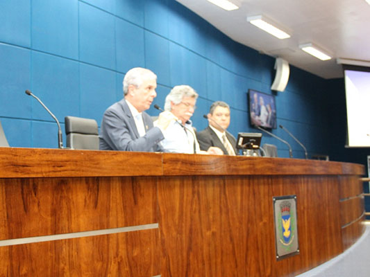 Secretário de Transportes esclareceu dúvidas sobre o PL