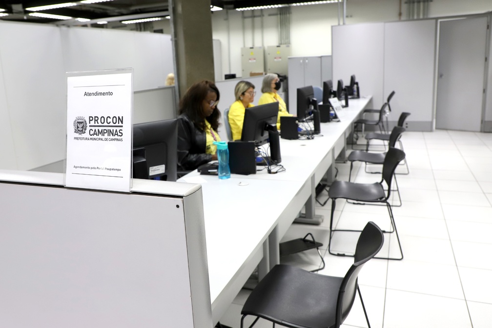 Procon Campinas também tem atendimento telefônico pelo 151 e o canal de reclamação on-line no https://procon.campinas.sp.gov.br/atendimento-consumidor
