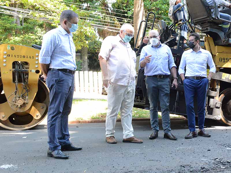 Fernandes, Paulella, Saadi e Riverette conferem andamento da obra