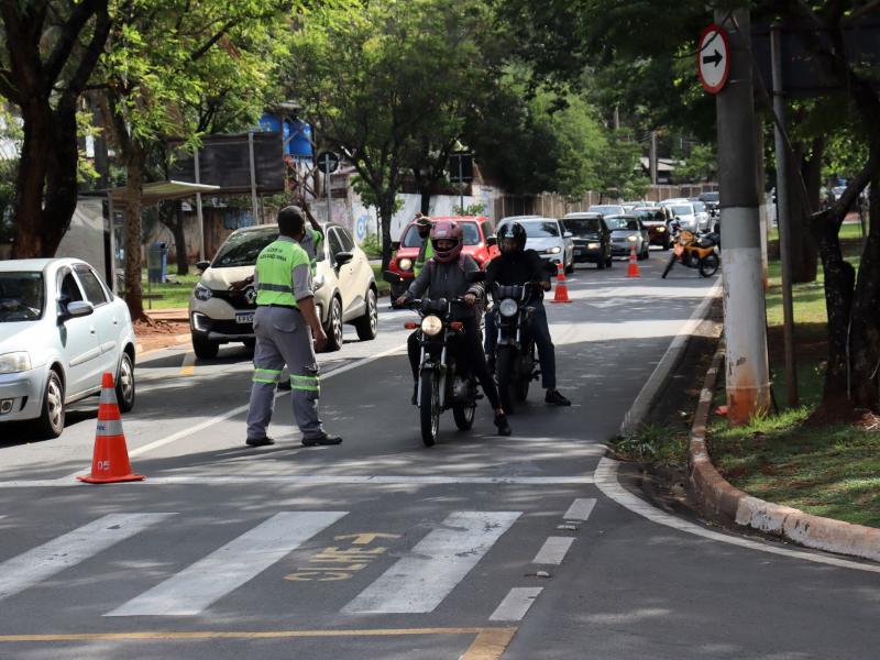 Motoristas são abordados e orientados