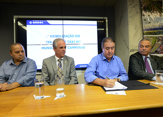 Prefeito assinou o decreto