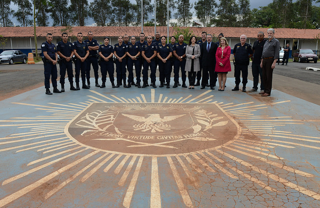 Equipe do projeto piloto do GM Amigo da Mulher é formada por 12 GMs