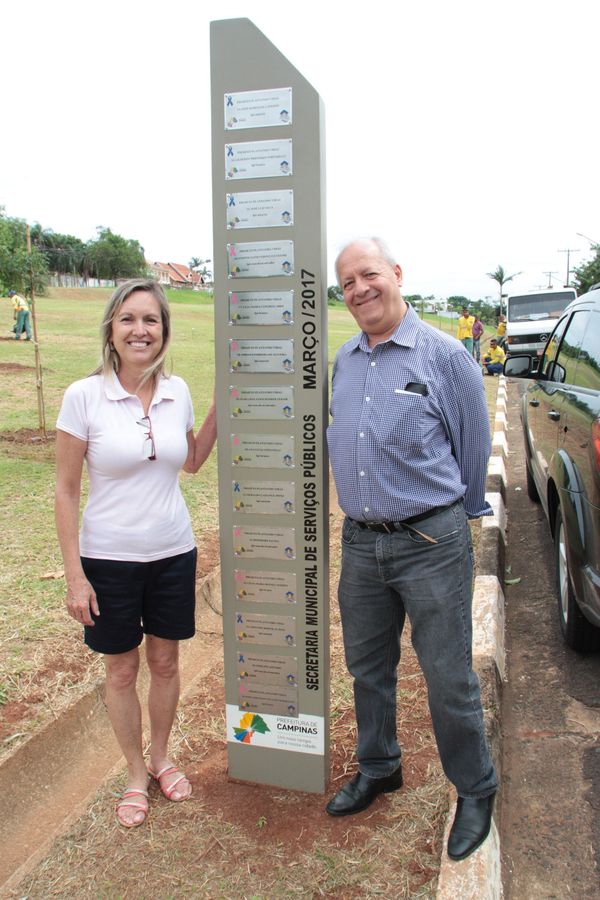 Placas identificam primeiros nomes incluídos no Projeto