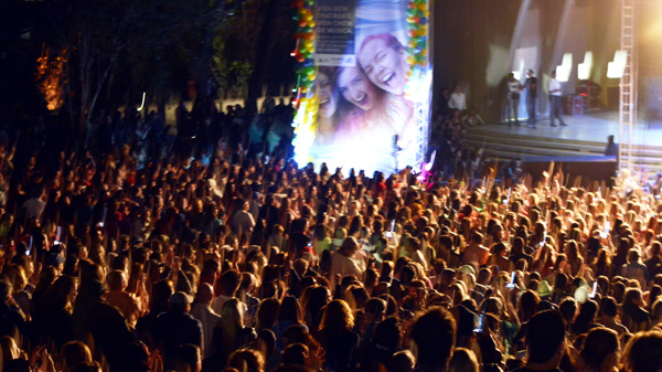 Público lotou a Concha Acústica neste domingo