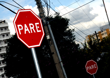 Bloqueio para retirada de árvore