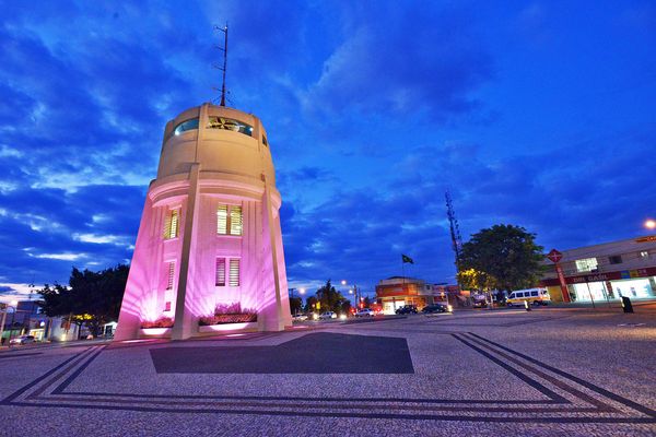 Torre do Castelo tem painéis com história de Campinas