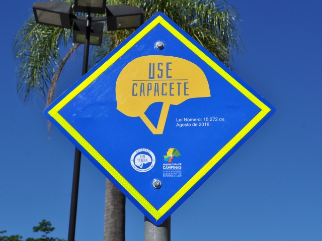Placas alertam: 