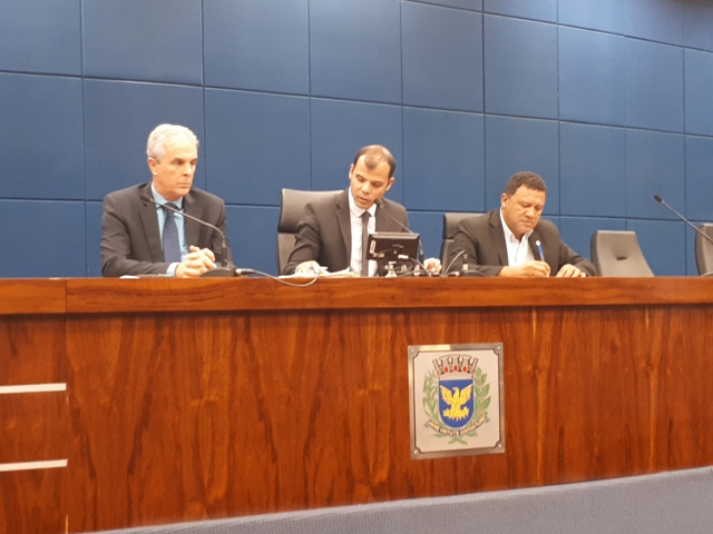 Secretário Barreiro em reunião na Câmara de Campinas