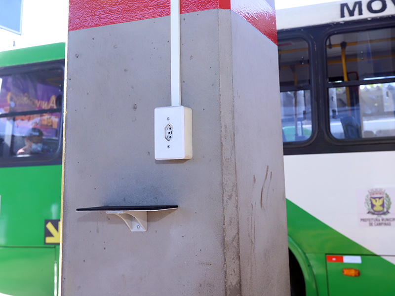 Carregador de celular para passageiros 