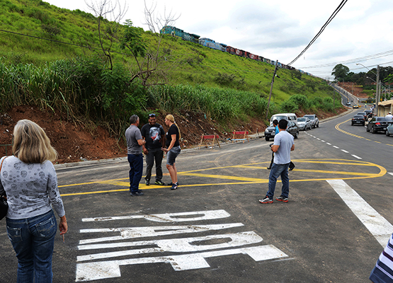 Além do asfalto, vias foram sinalizadas