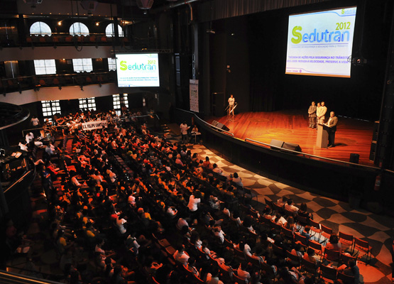 Auditório repleto durante premiação