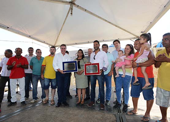Prefeito foi homenageado pela Associação de Moradores
