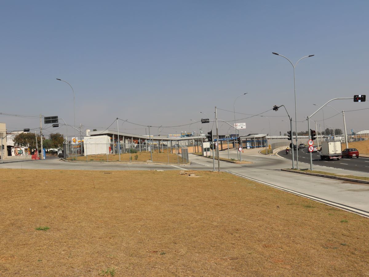 Um trabalho educativo foi realizado no local para preservar a segurança na circulação.