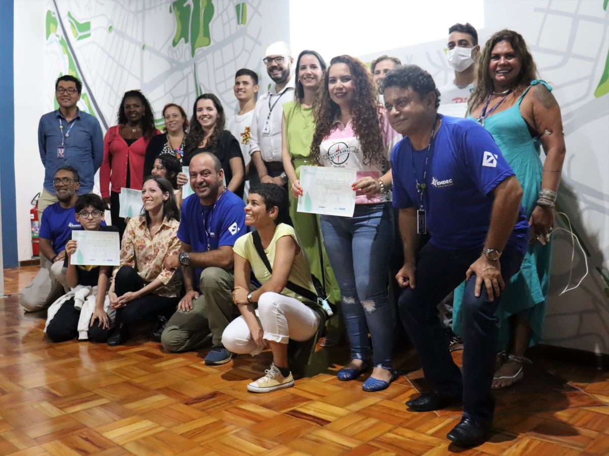 No total, foram 11 prêmios e sete pessoas reconhecidas