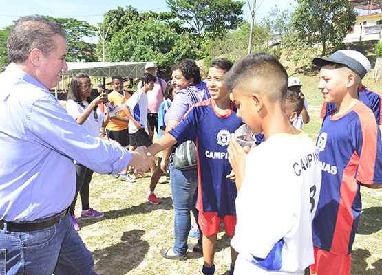 Prefeito Jonas Donizette participou do evento de inauguração sábado