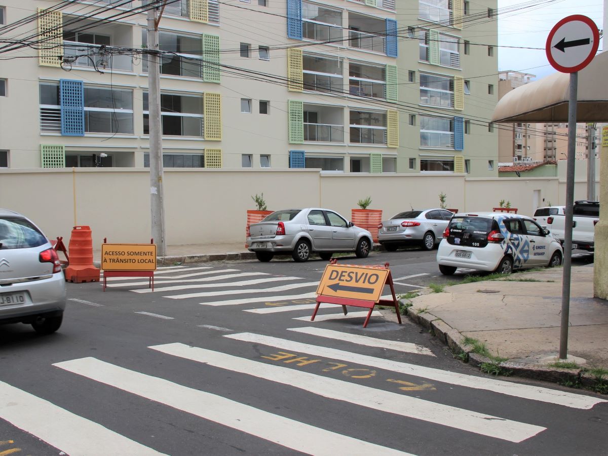 Interdição de tráfego de veículos em trecho do Cambuí