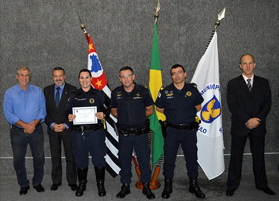 Atenção, gentileza, agilidade...