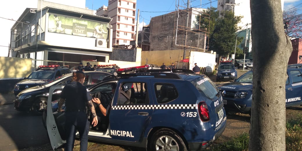 Guardas Municipais em ação nesta terça-feira, 16, em bingo