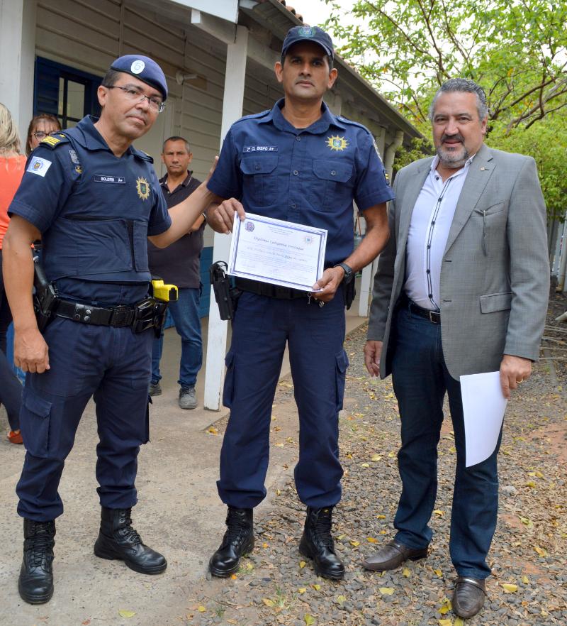 Guardas receberam os diplomas pelas ações em destaque e distinção durante os meses de julho e agosto